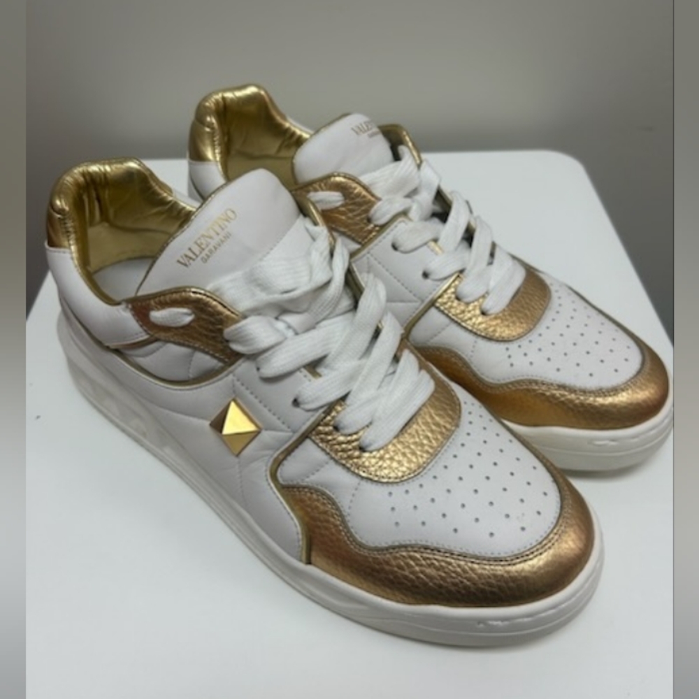 Valentino Garavani One-stud Low-top Sneaker